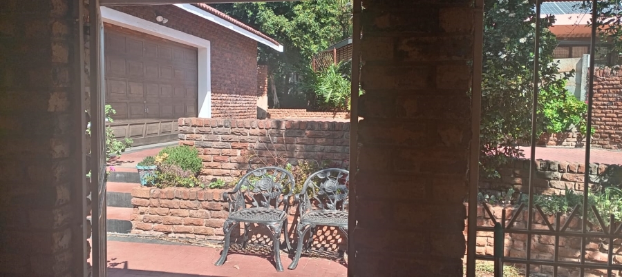 3 Bedroom Property for Sale in Safari Gardens North West